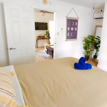Intimate Casita Mia Minutes Away From Airport, Calle 8, Brickell, Coral Gables, The Beach And More! Miami Ngoại thất bức ảnh