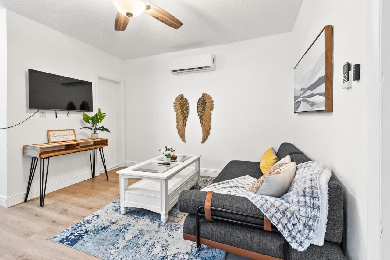 Intimate Casita Mia Minutes Away From Airport, Calle 8, Brickell, Coral Gables, The Beach And More! Miami Ngoại thất bức ảnh