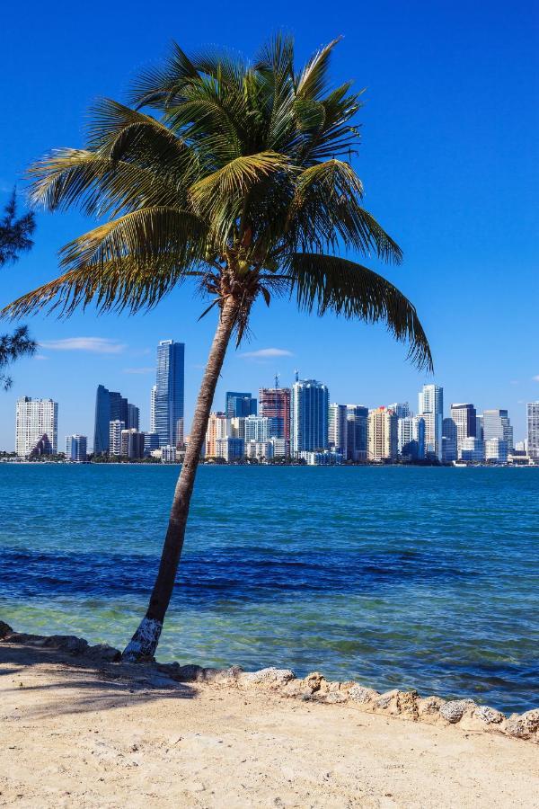 Intimate Casita Mia Minutes Away From Airport, Calle 8, Brickell, Coral Gables, The Beach And More! Miami Ngoại thất bức ảnh